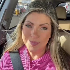 Meet your Posher, Melanie